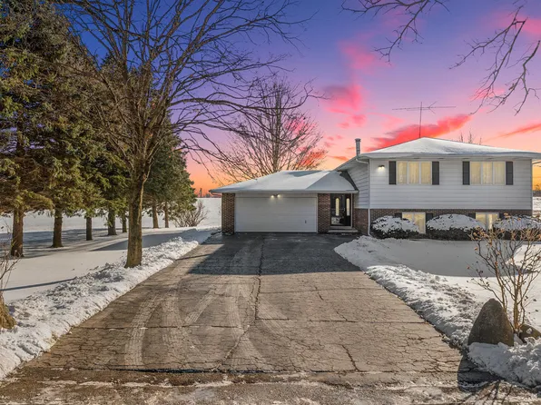 9251 E 93rd Ave, Crown Point, IN 46307