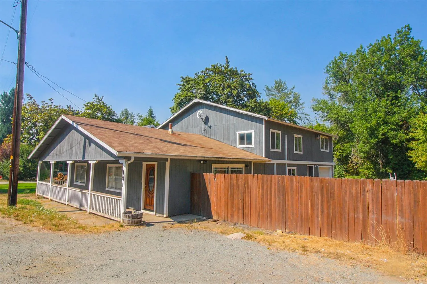 191 Gilbert Ave photo 1