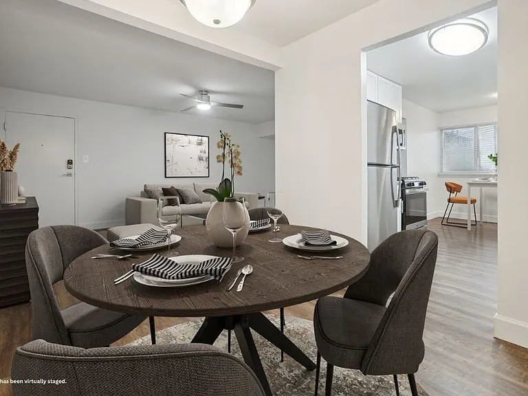 Satyr Hill Apartments — Photo 5