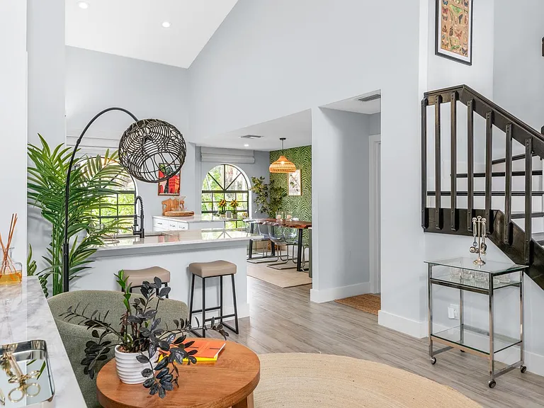 13549 Fountain View Blvd — Photo 46