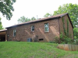 906 W Main St, Park Hills, MO 63601