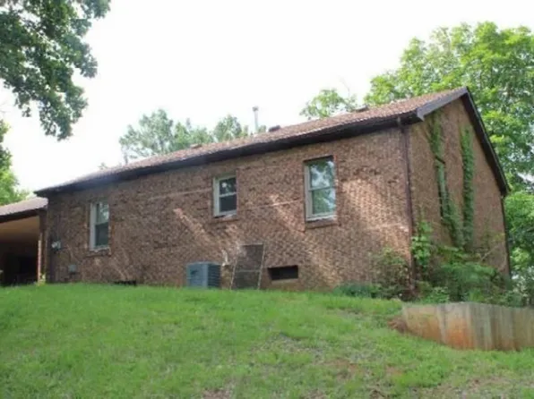 906 W Main St, Park Hills, MO 63601