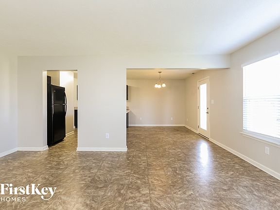 3rd image of 4124 Candy Apple Ct