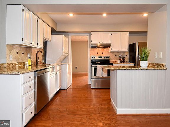 3rd image of 14525 Saint Germain Dr