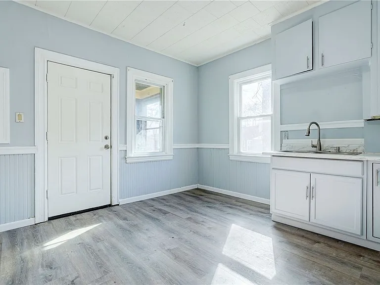 459 Parsells Ave — Photo 12
