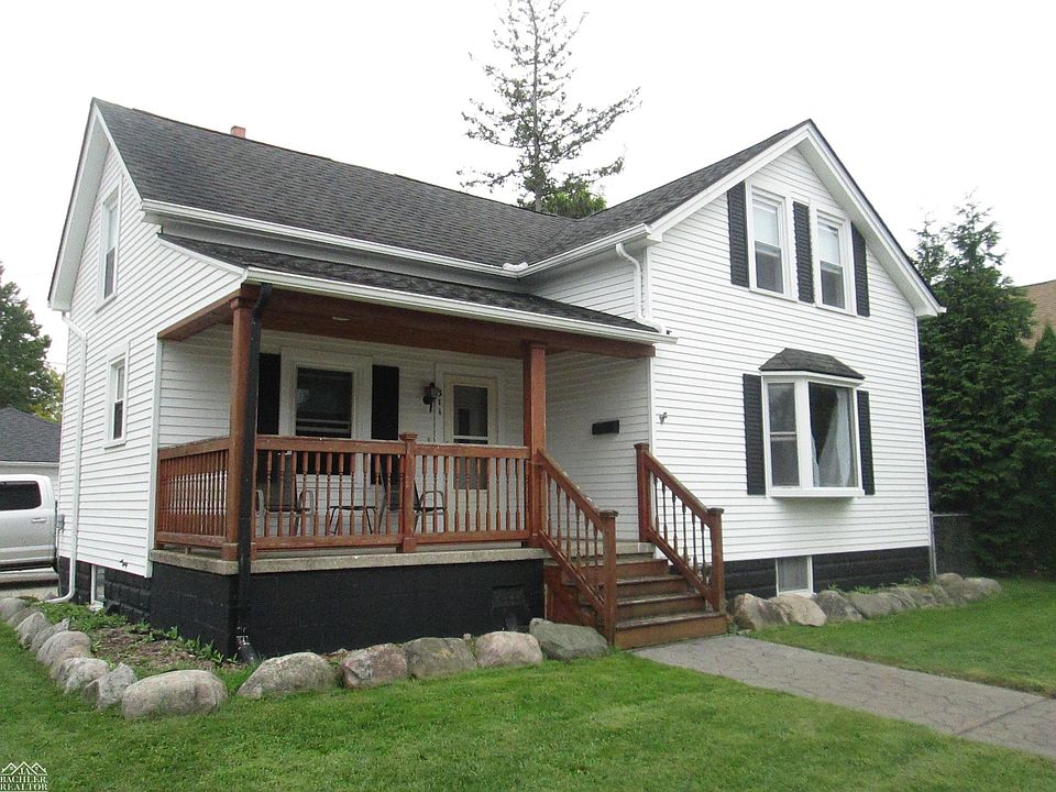1st image of 311 Delina St