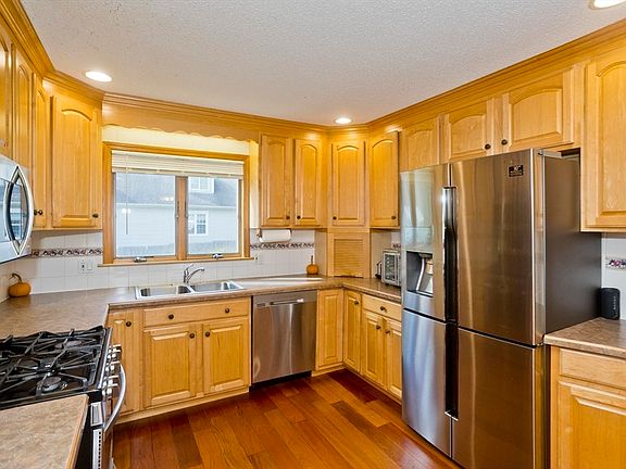 2nd image of 65 Verdugo St