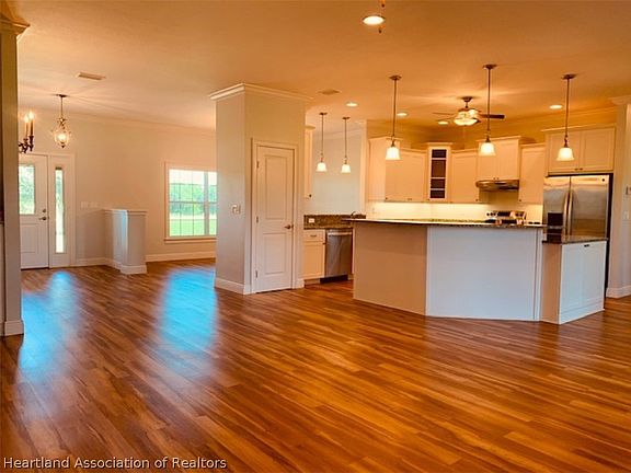 5th image of 1927 Hibiscus Dr