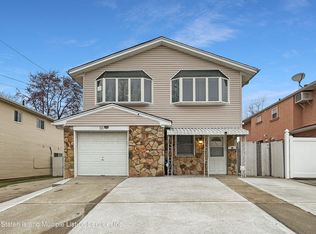 55 Fieldstone Rd, Staten Island, NY 10314