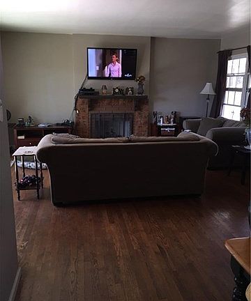 View to family room from dinning area