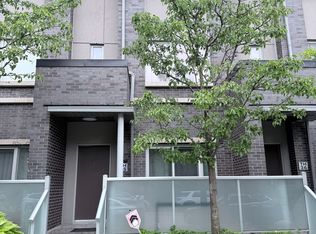310 Village Green Sq #35, Toronto, ON M1S 0L1