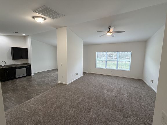 2nd image of 4012 Palomino Dr #4012