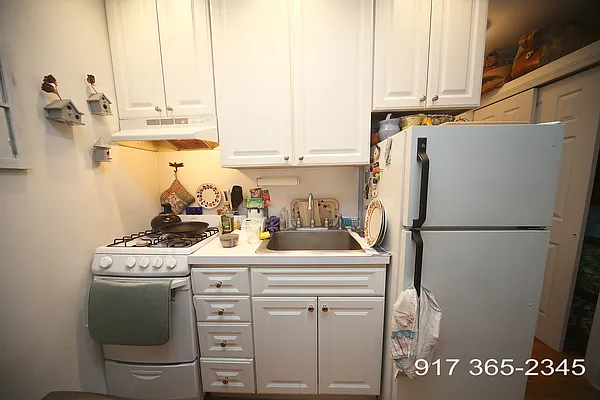 Rented by Metropolitan Realty | media 5