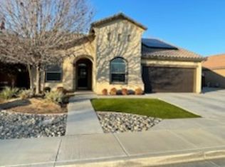 9508 Four Pines Dr, Shafter, CA 93263