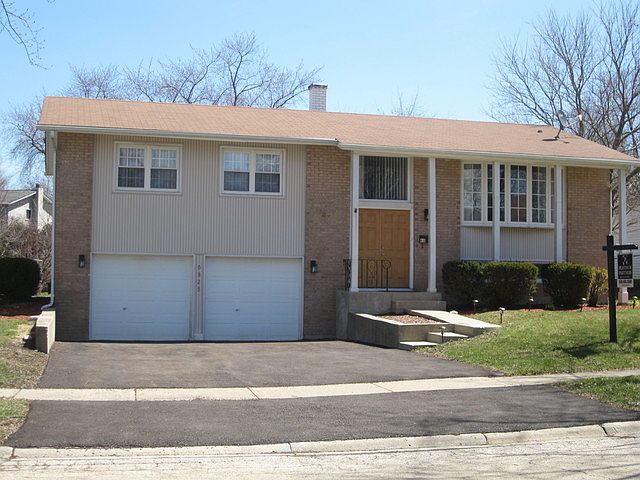 1st image of 6825 Roberts Dr