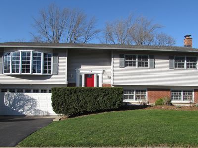 20 W Hintz Rd, Arlington Heights, IL, 60004