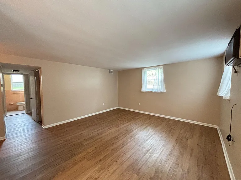 200 W Evergreen Ave #1B — Photo 5