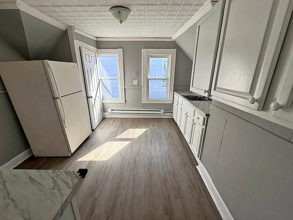 59 Hawkins St — Photo 3