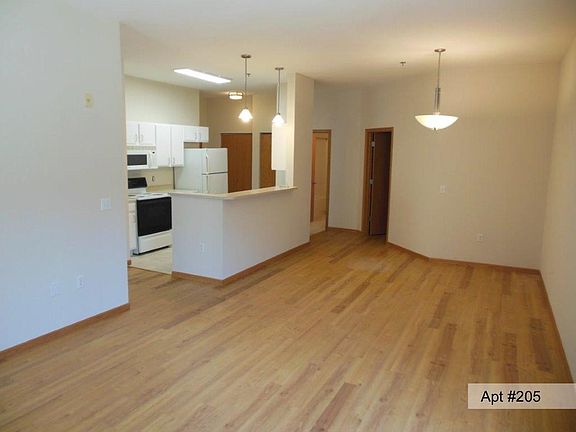 2nd image of 538 W Washington Ave APT 205