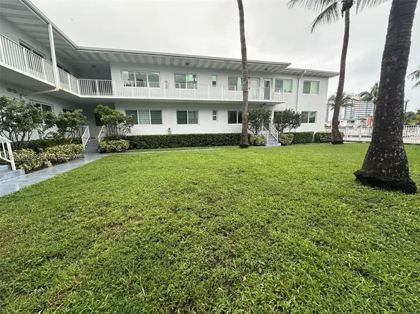 7207 Bay Dr APT 13, Miami Beach, FL 33141