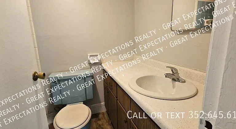 2629 SW 33rd Ave — Photo 6