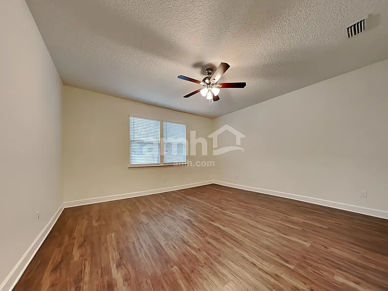 321 Gianna Way — Photo 8