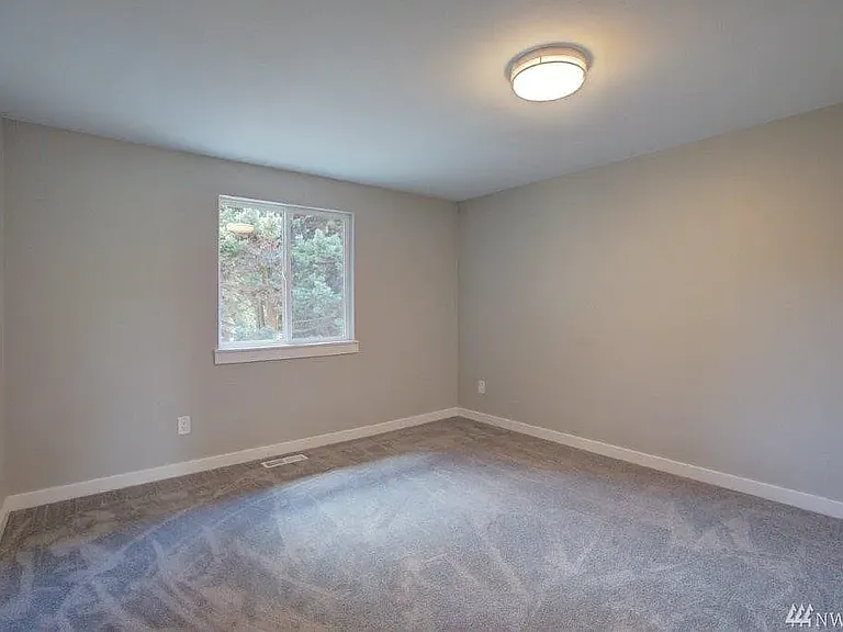 12302 SE 46th Ct — Photo 14