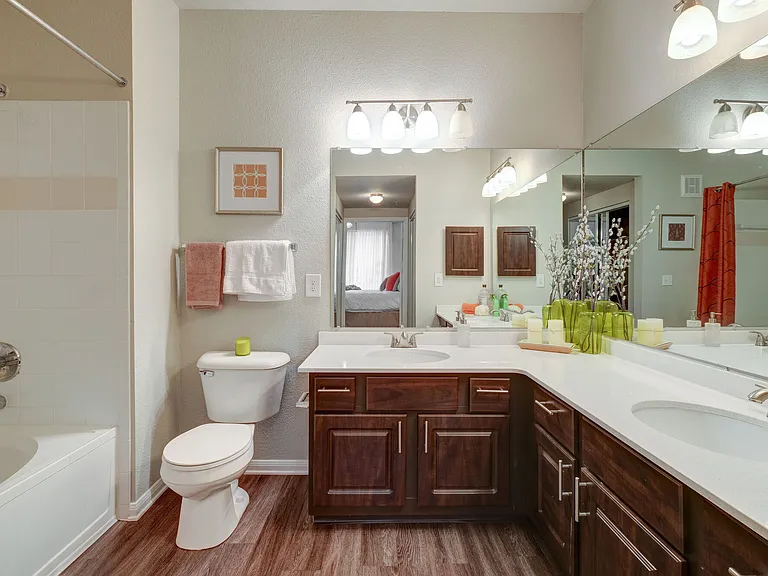 Creekside at Highlands Ranch — Photo 10