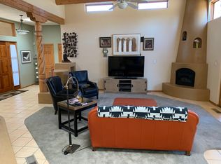 2322 Via Madrid Dr NW, Albuquerque, NM 87104