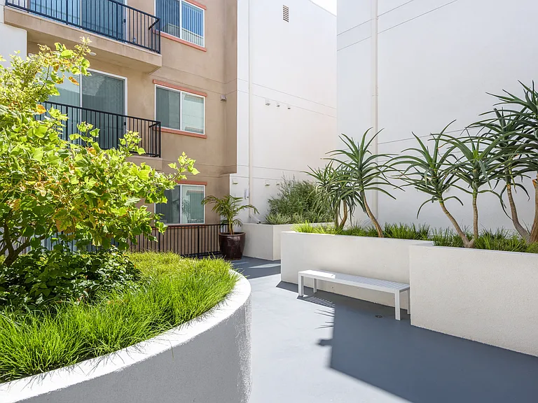 Sherman Way Luxury Apartment Homes — Photo 11