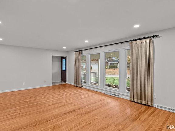 4th image of 10005 Pebble Beach Dr