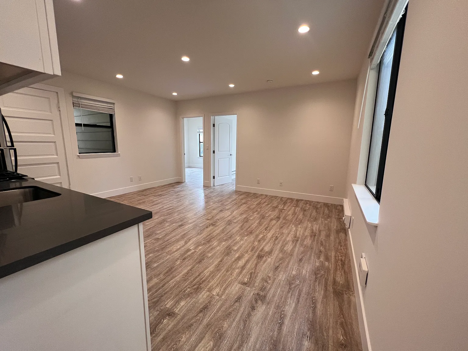 4 bed, 1140 sqft, $10,000 — Photo 3