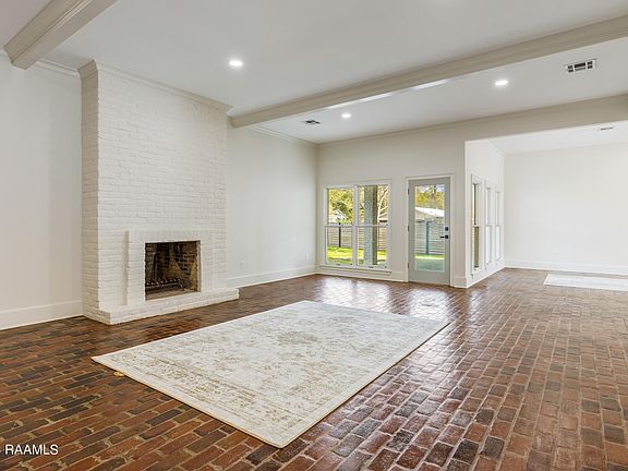 3rd image of 100 Oakwater Dr