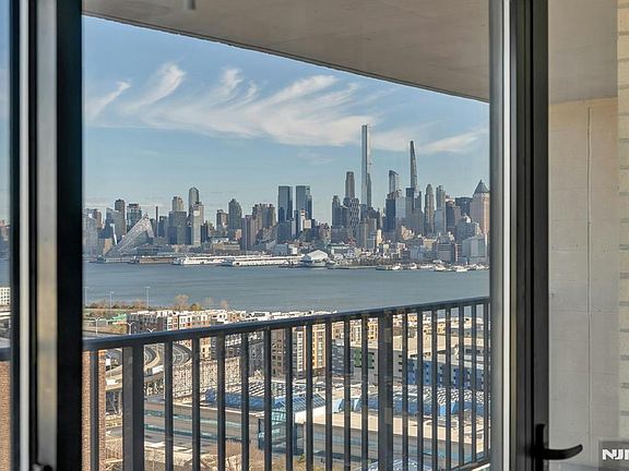 5th image of 380 Mountain Rd APT 701