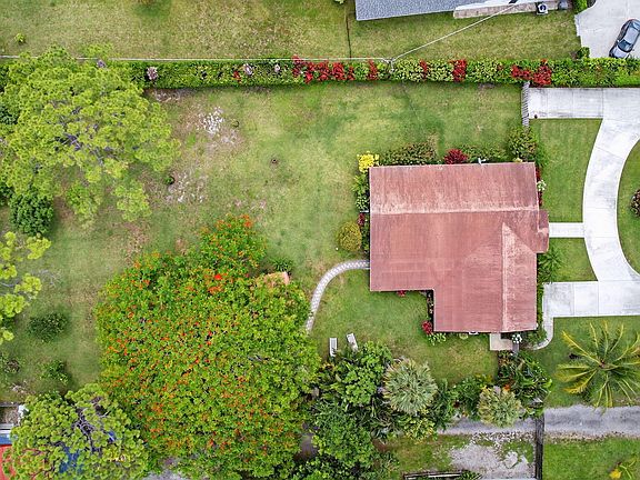 2nd image of 6591 Patricia Drive