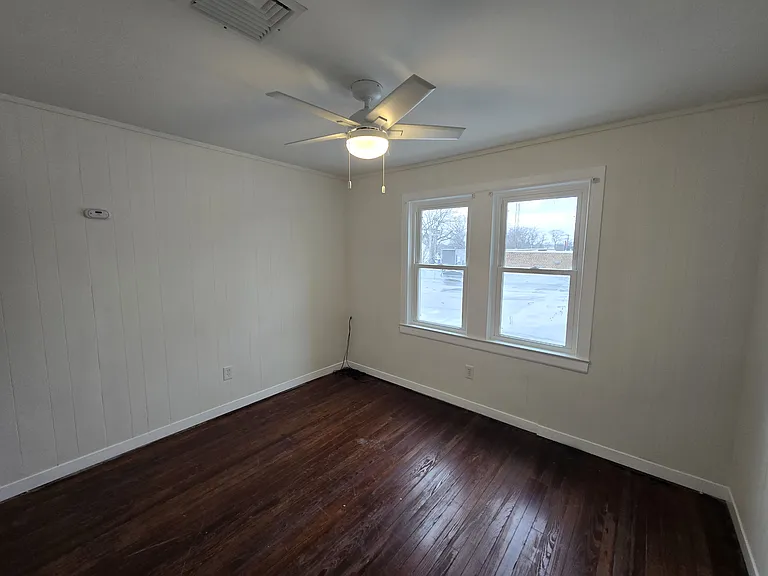 130 S Broadway #130 — Photo 11
