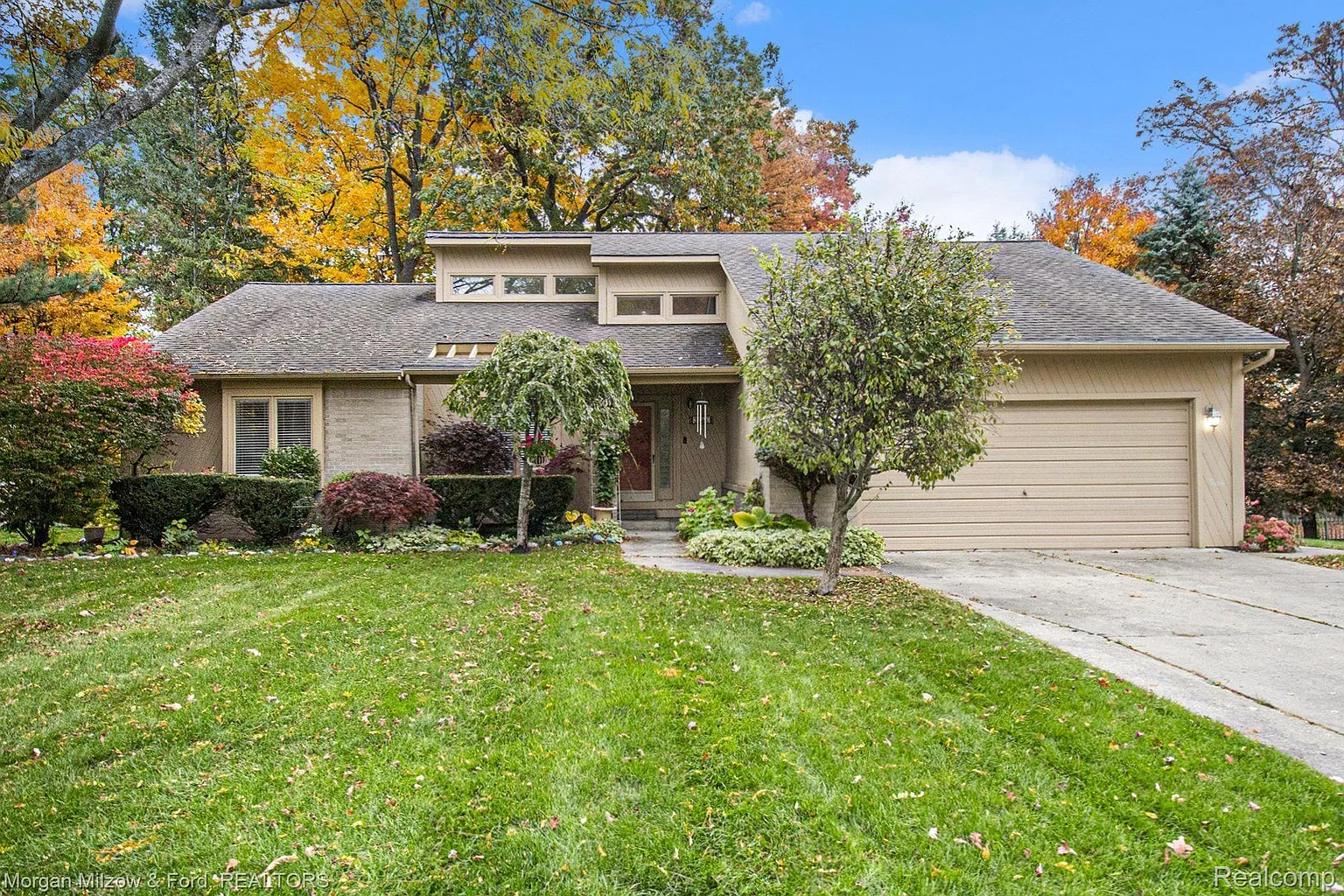 5966 Snow Apple Dr photo 1