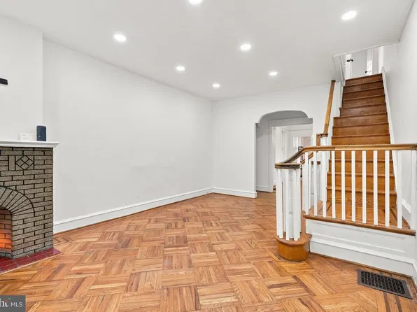 1861 E Westmoreland St, Philadelphia, PA 19134