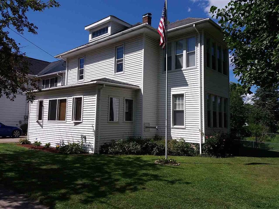 1st image of 925 Lake Park Dr