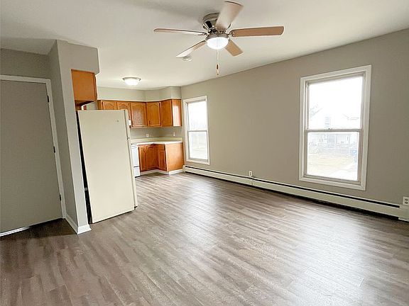 3rd image of 426 S Market St #1B-1BA-500SQFT