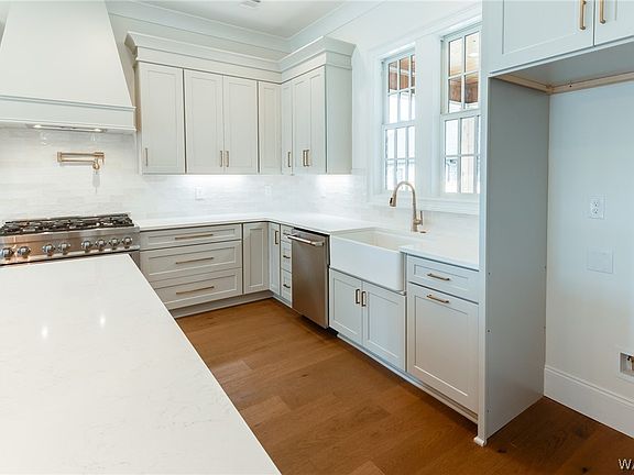 4th image of 602 Lansdowne Ave