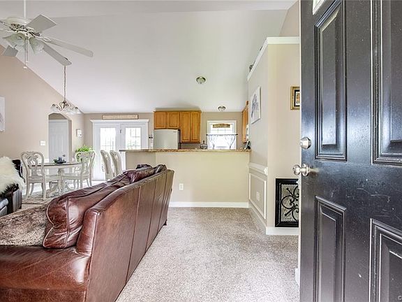 3rd image of 5668 Tyler Dr