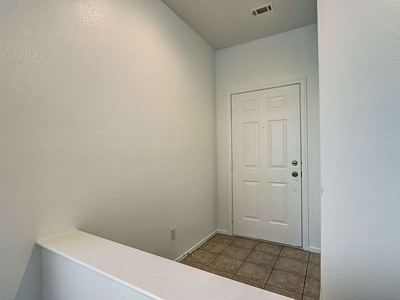 3rd image of 2259 Nashville Ave