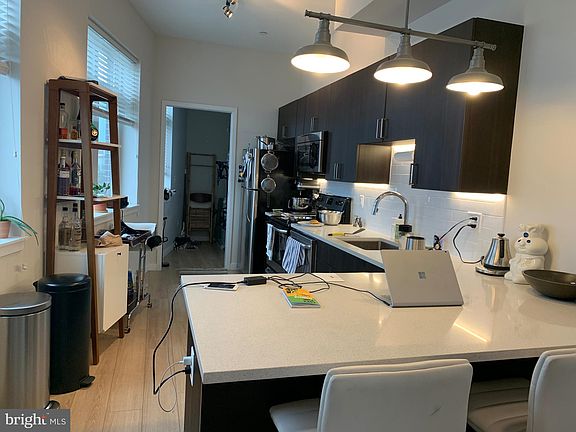 4th image of 18 W Girard Ave APT 205