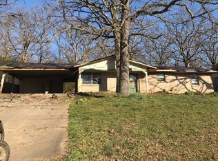 1102 N 28th St, Van Buren, AR 72956