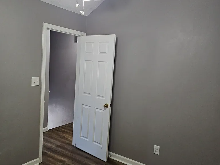 218 Preston Cir — Photo 43