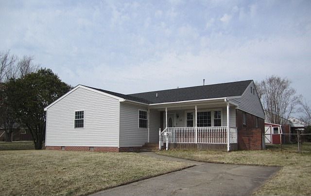 2nd image of 1301 Stuben St