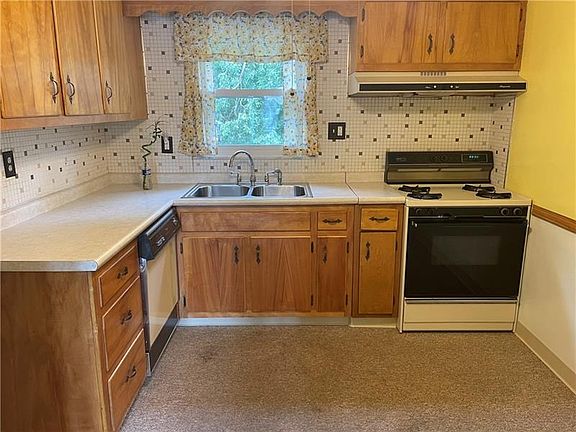 5th image of 123 Lorraine Dr