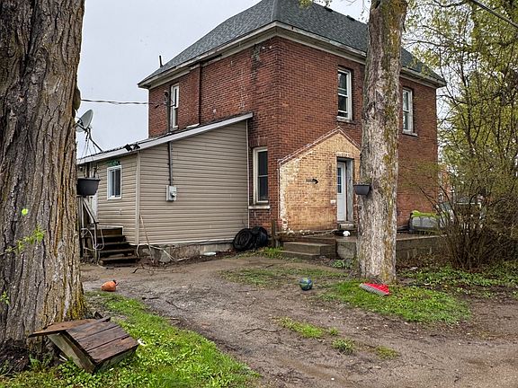 2nd image of 109 Adelaide St