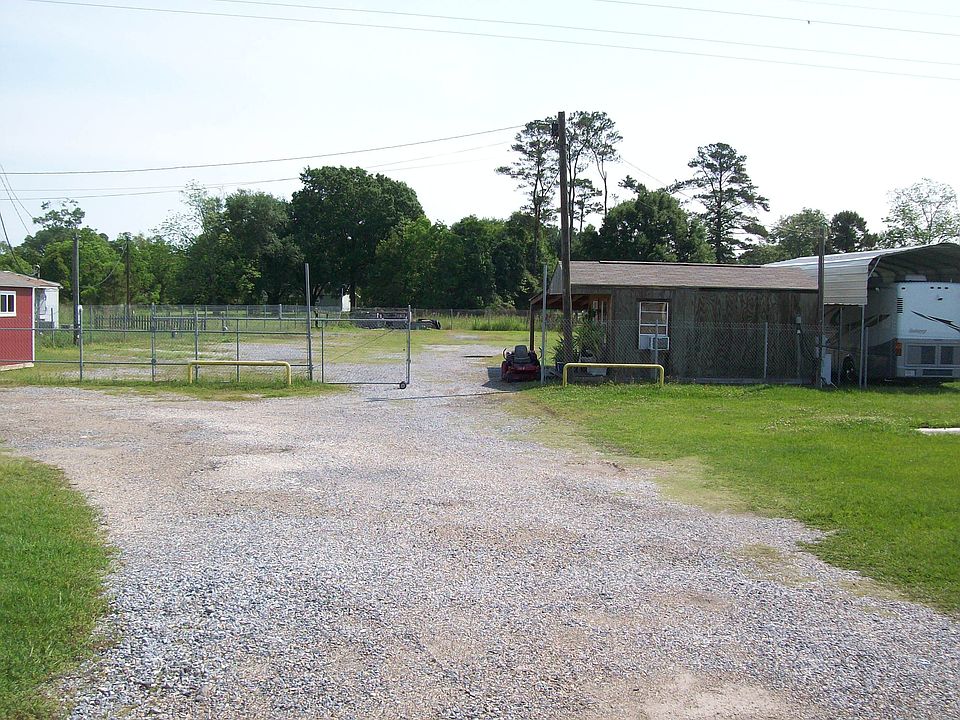 Gravel Entry